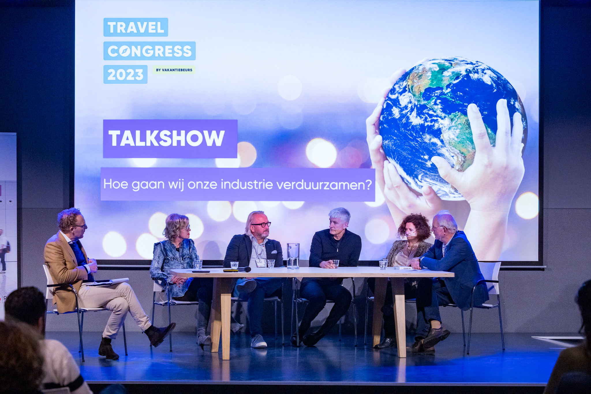Travel-Congress-2023-podium-met-panel